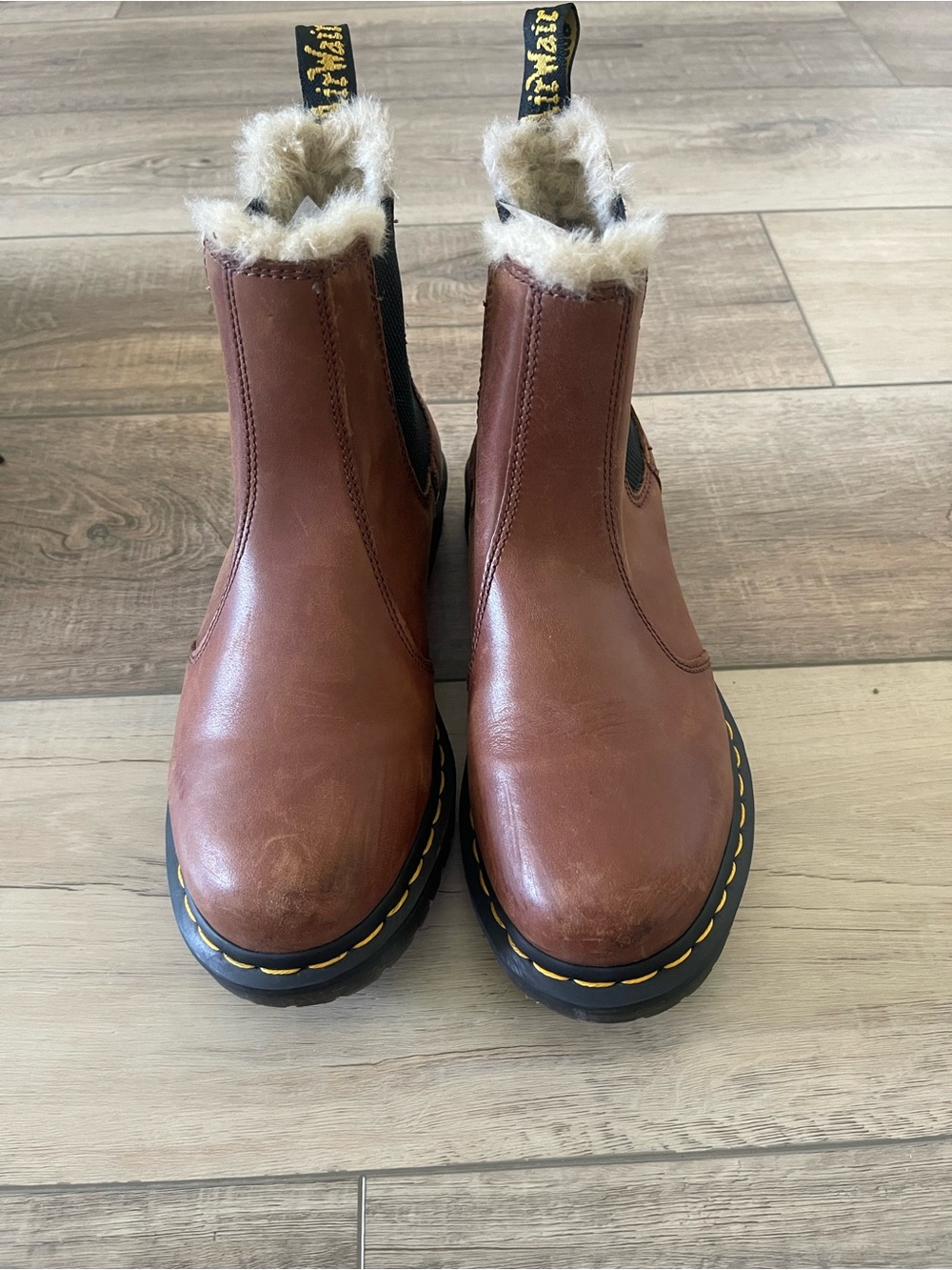 Dr. Martens 2976 Leonore Faux Fur Lined Chelsea Boots Brown Size 8 Like New